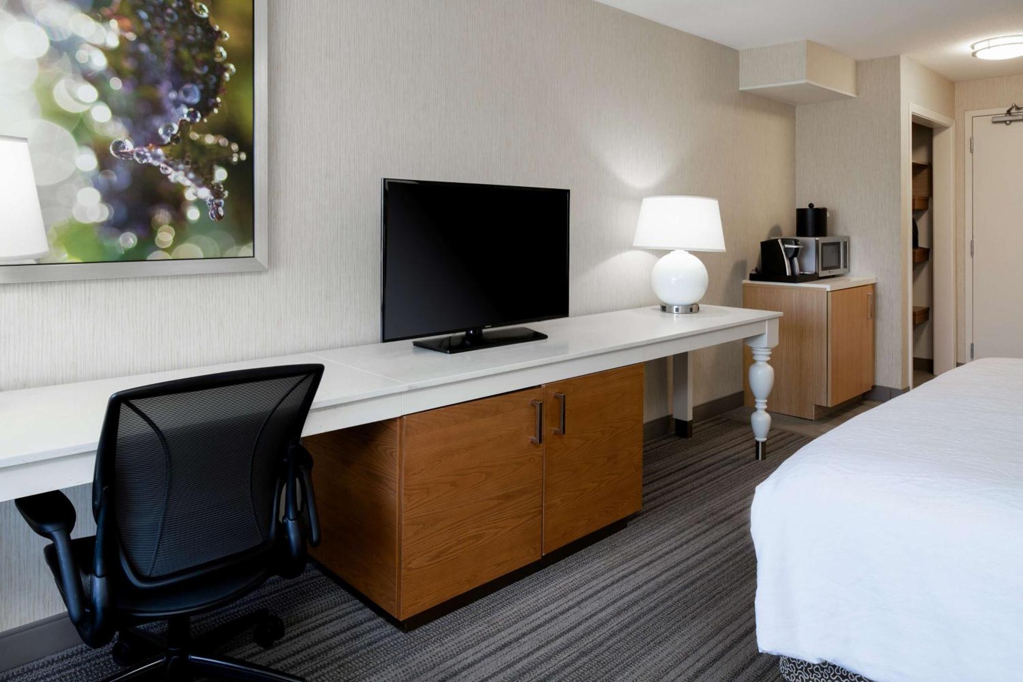 Hilton Garden Inn Roseville Eksteriør bilde