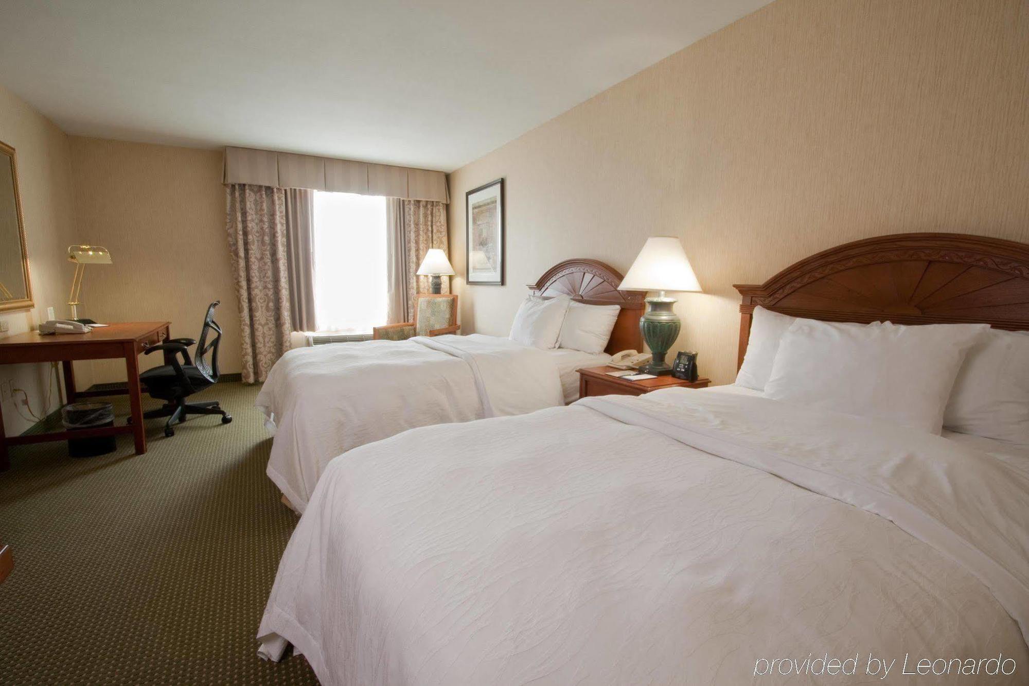 Hilton Garden Inn Roseville Rom bilde